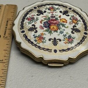 Vintage Stratton Floral Compact Mirror with Gold Trim and powder
